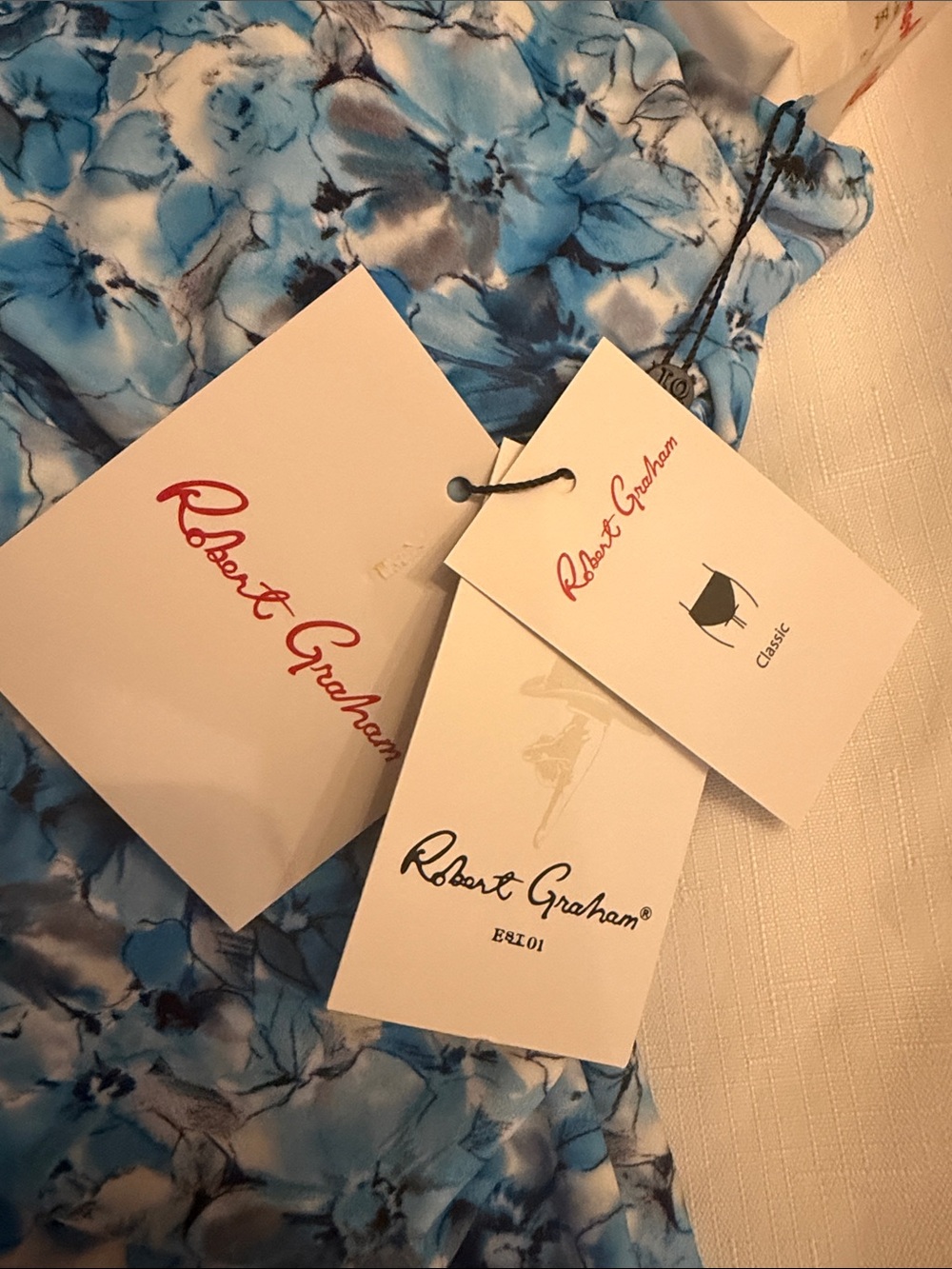 ROBERT GRAHAM BLUE FLORAL SWIMSUIT. NEW WITH TAGS AND HYGENIC LINING. - Picture 3 of 11